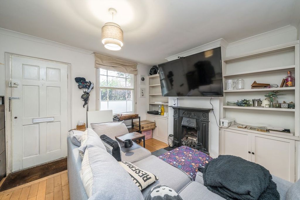 Property photo 2 of 6