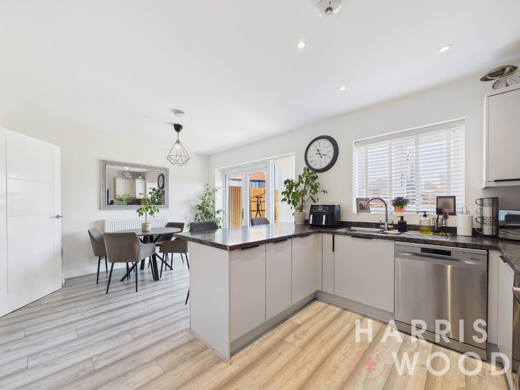 Property photo 2 of 36 4263926