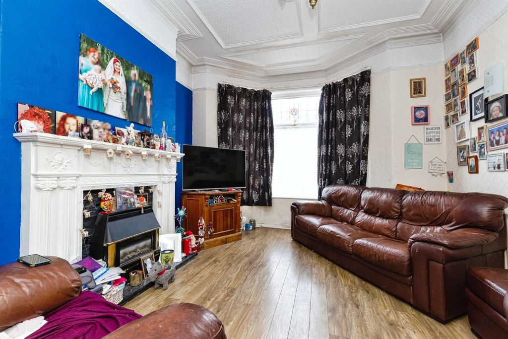 Property photo 2 of 14