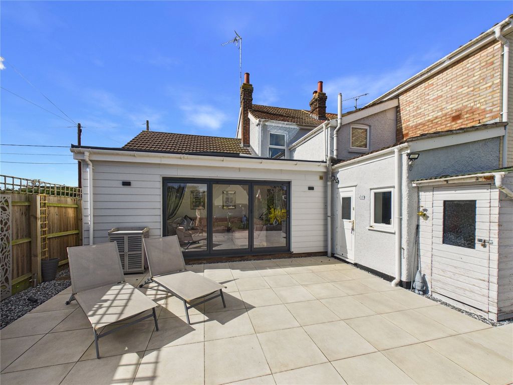 Property photo 3 of 19 Picture No. 13