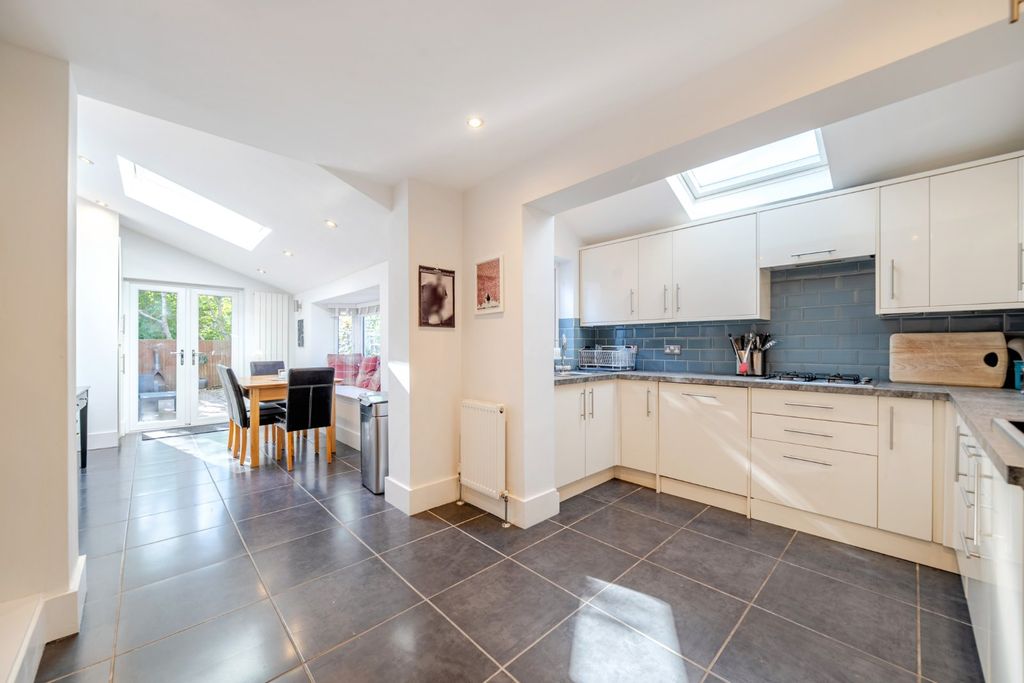 Property photo 2 of 13 Picture No. 17