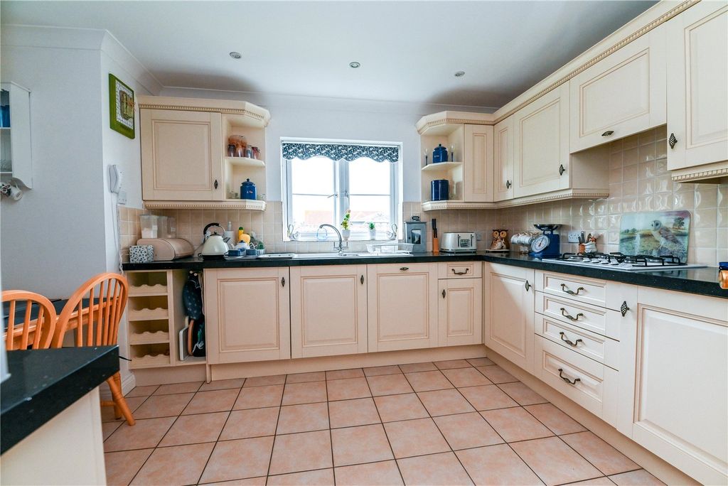 Property photo 3 of 17 Picture No. 22