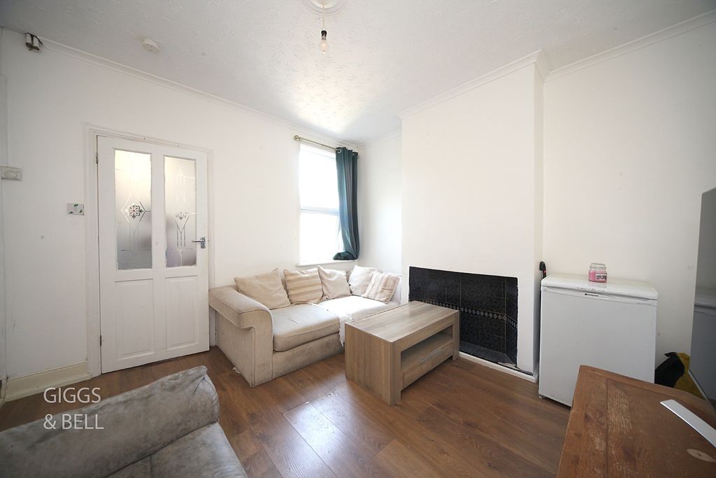 Property photo 3 of 15 5343352