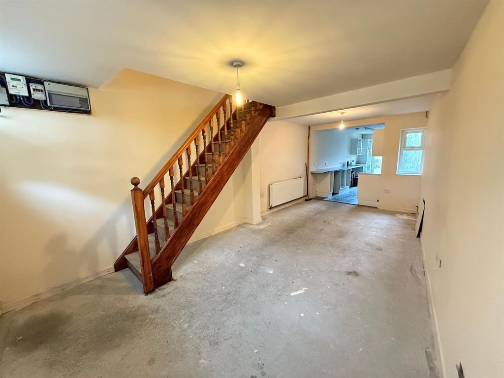 Property photo 2 of 12 2.Jpg