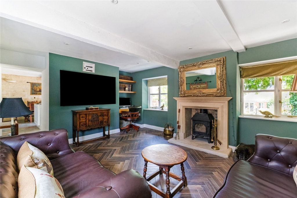 Property photo 2 of 26 Snug