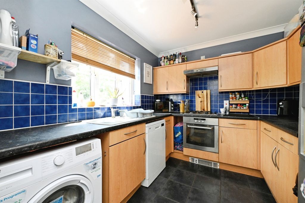 Property photo 3 of 17