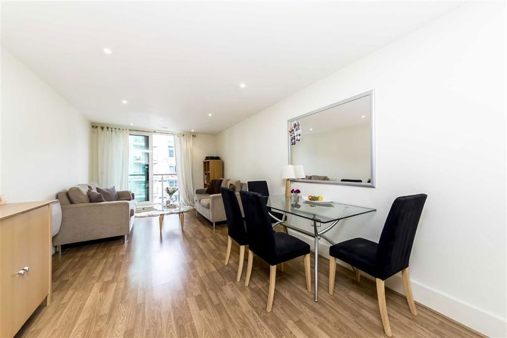 Property photo 2 of 7