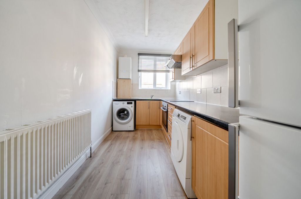 Property photo 2 of 17 1432760-11-69B9A0...