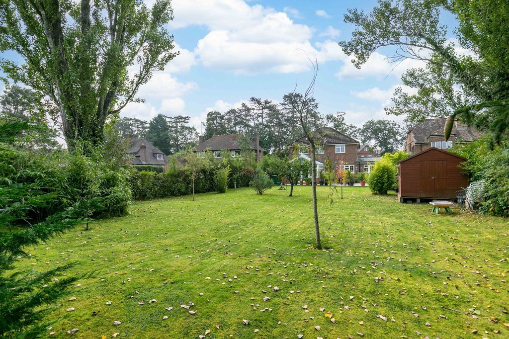 Property photo 2 of 22