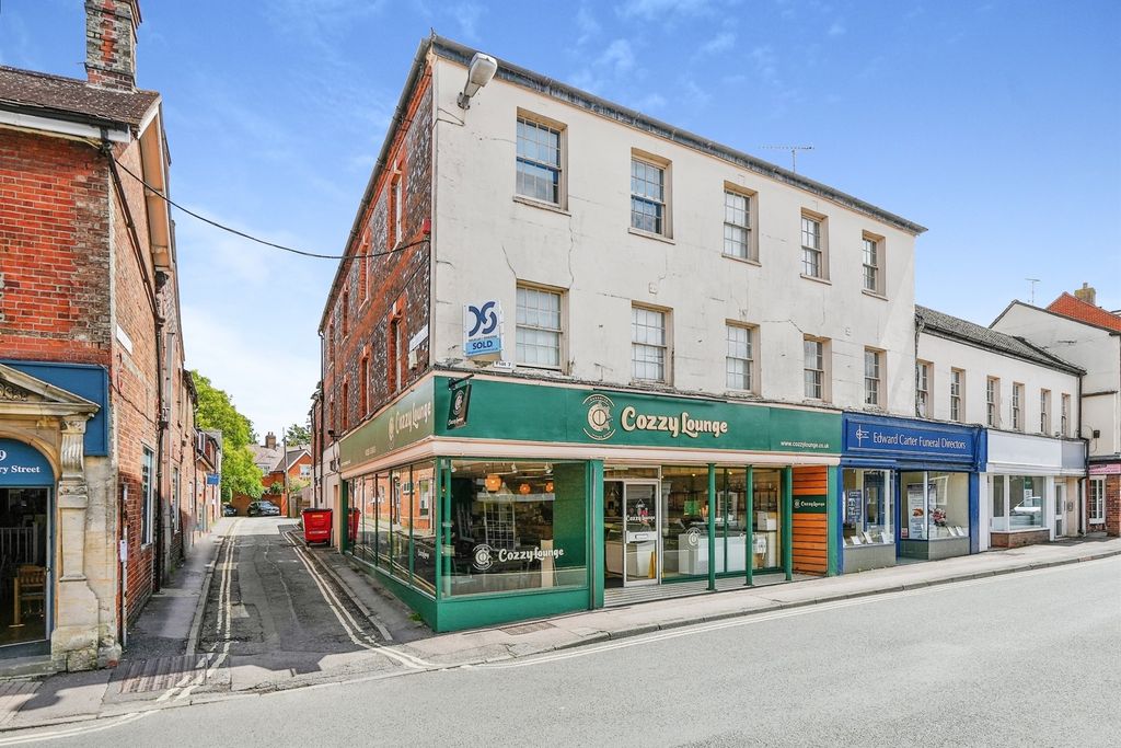 Property photo 1 of 10