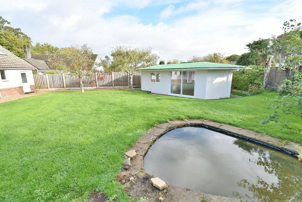 Property photo 2 of 38