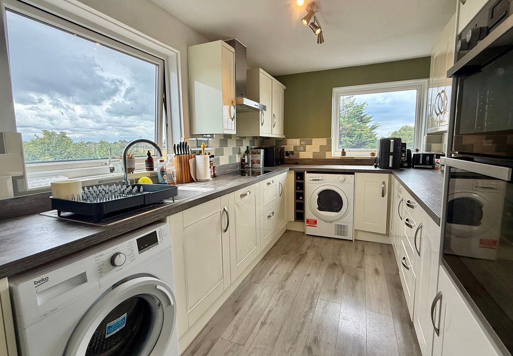 Property photo 2 of 13 Img_4432
