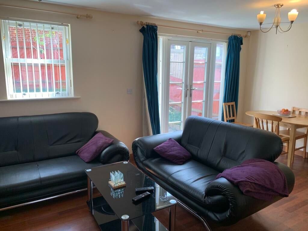 Property photo 3 of 11