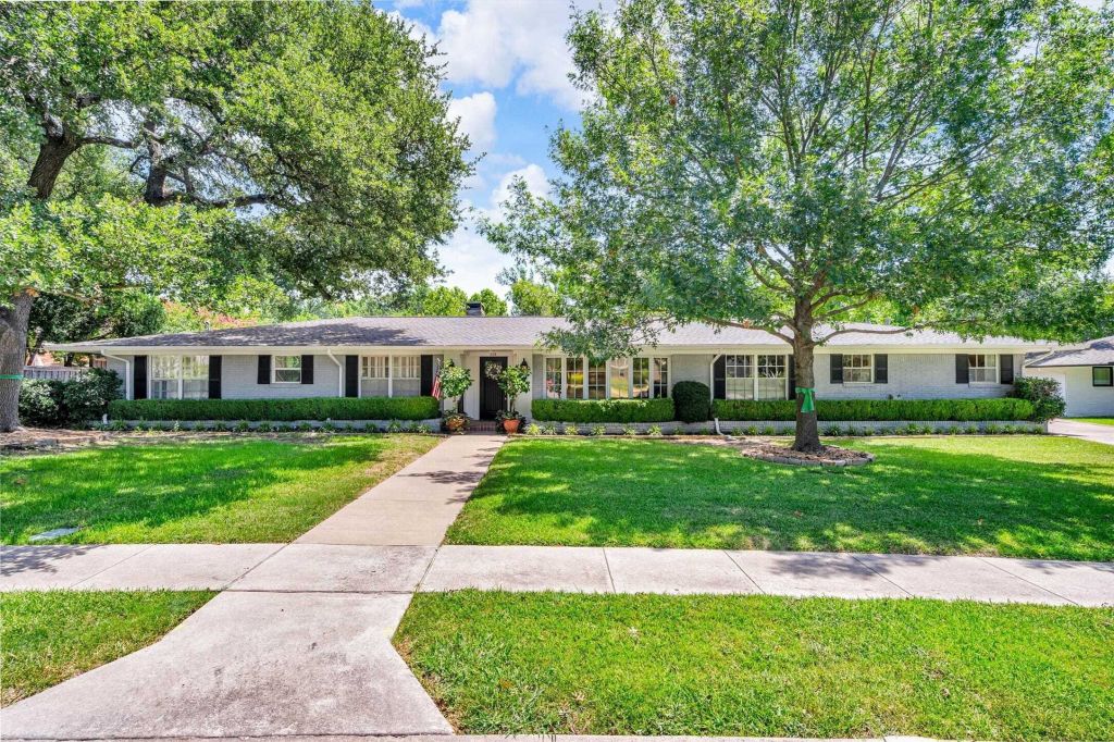 Property photo 1 of 31