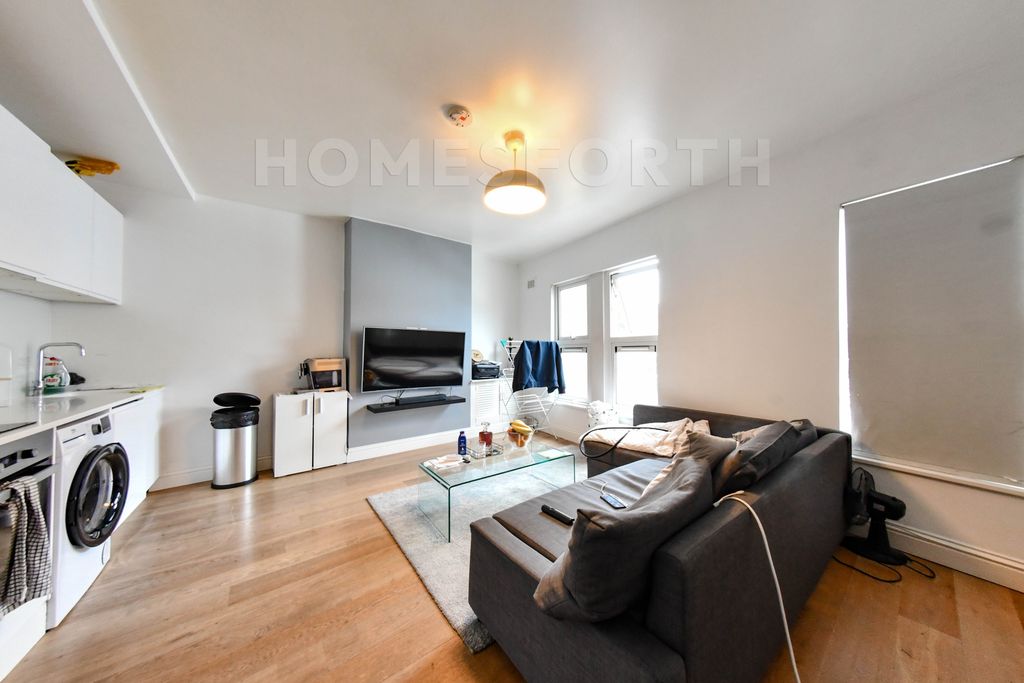 Property photo 1 of 13 Photo 14