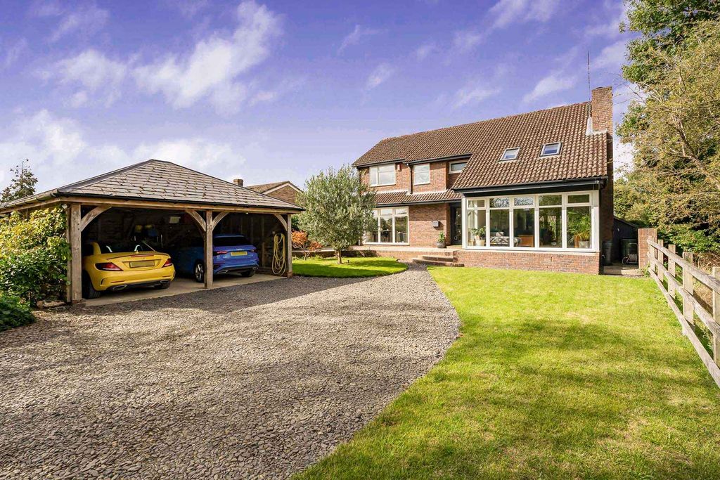 Property photo 1 of 36