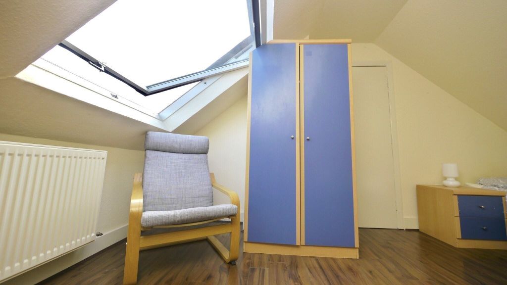 Property photo 2 of 7 Bedroom