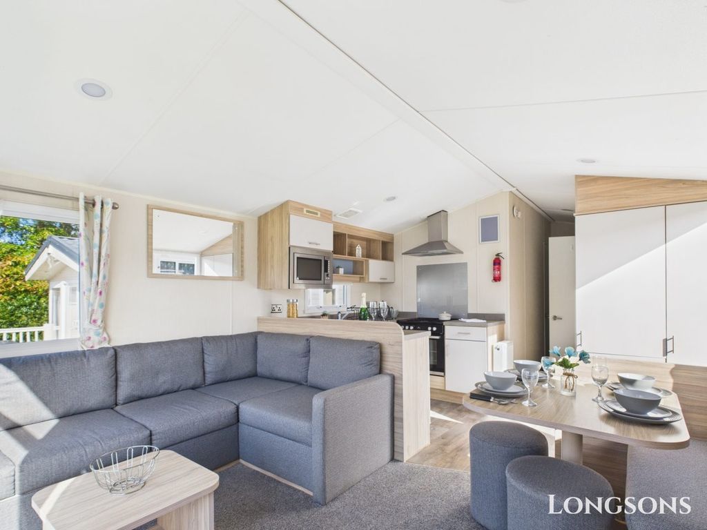 Property photo 3 of 21 Cam02173G0 Pr0279 Still092