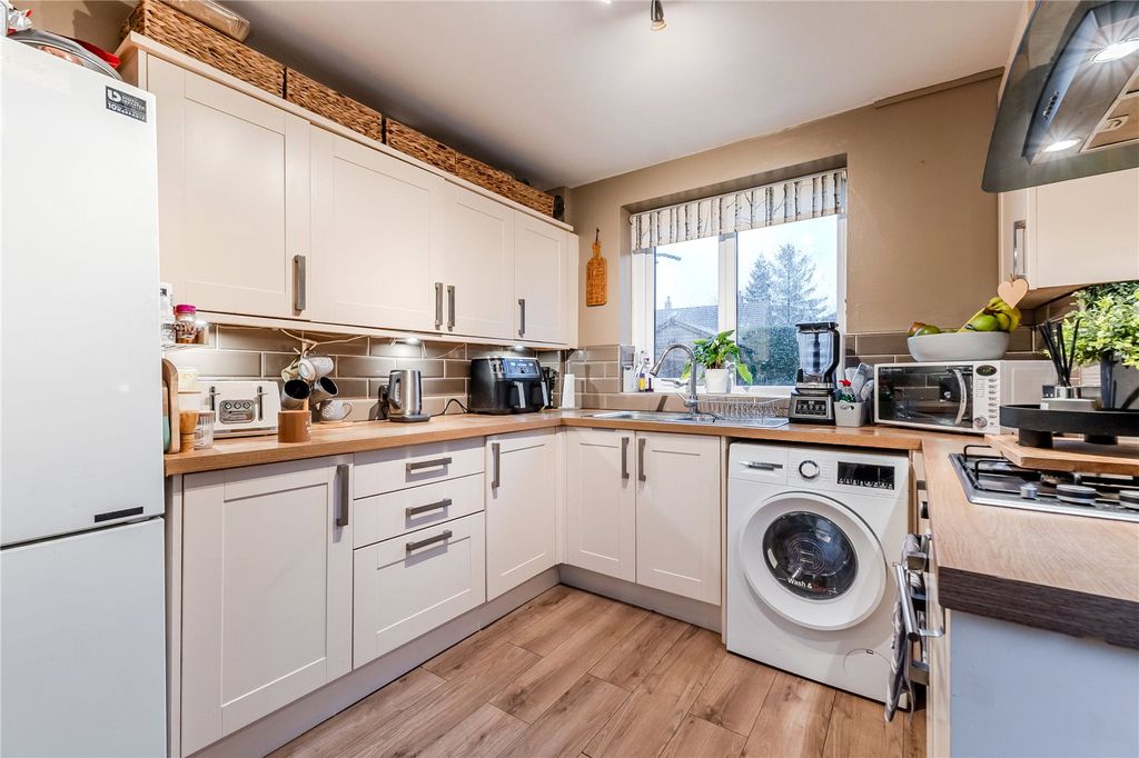 Property photo 3 of 16 Picture No. 33