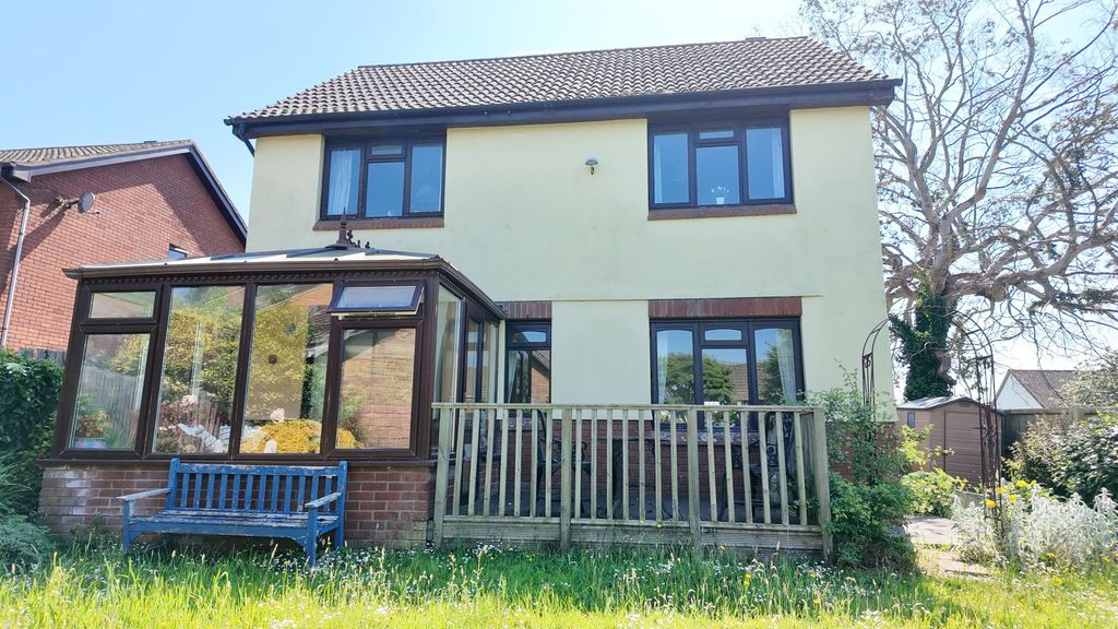 Property photo 2 of 16