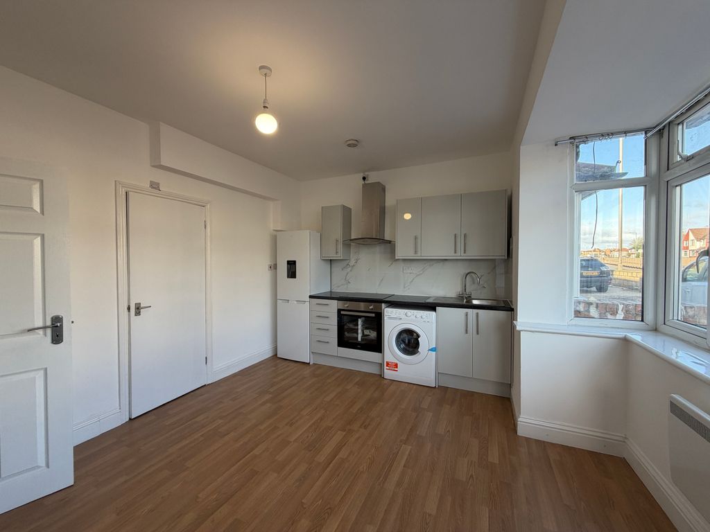 Property photo 2 of 3