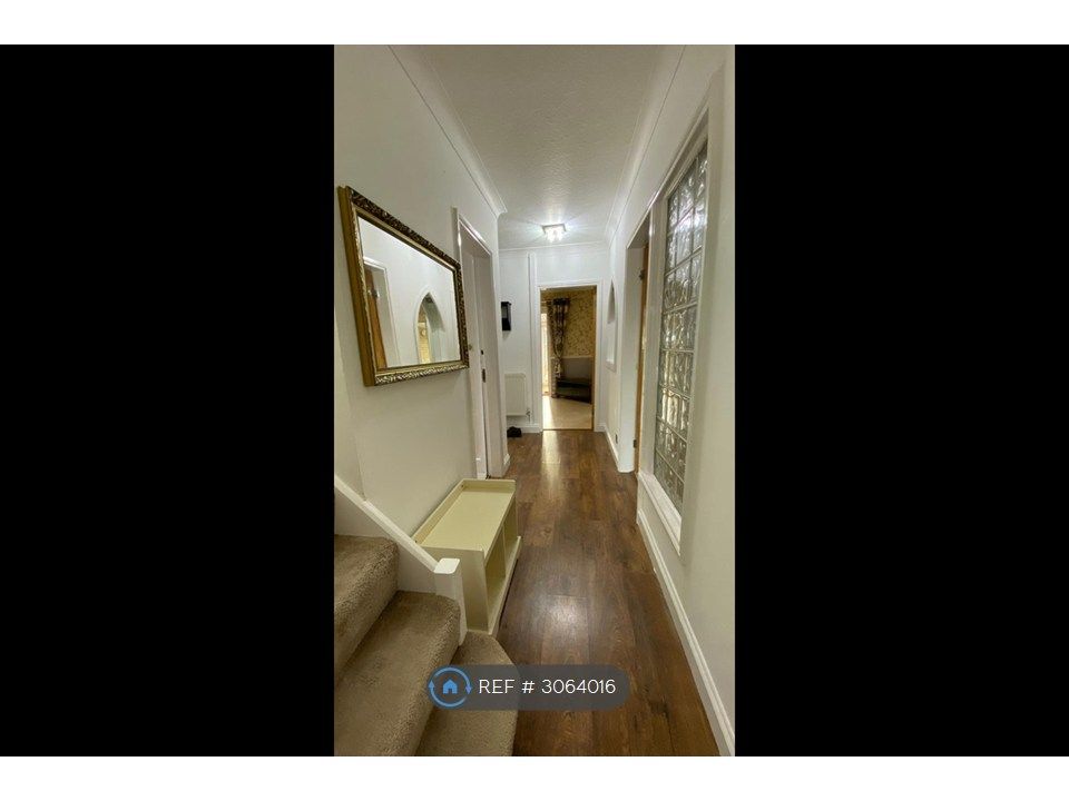 Property photo 2 of 33 Hallway - Ground Floor - 1