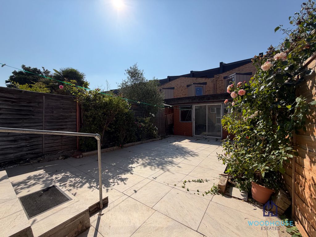 Property photo 1 of 5