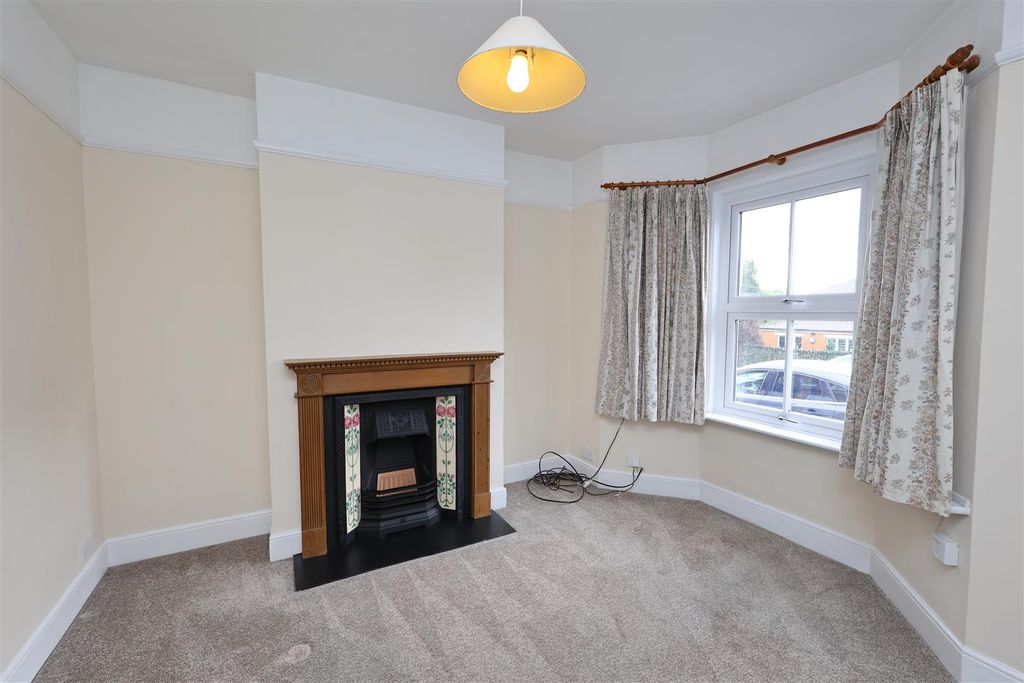 Property photo 2 of 14 Sitting Room