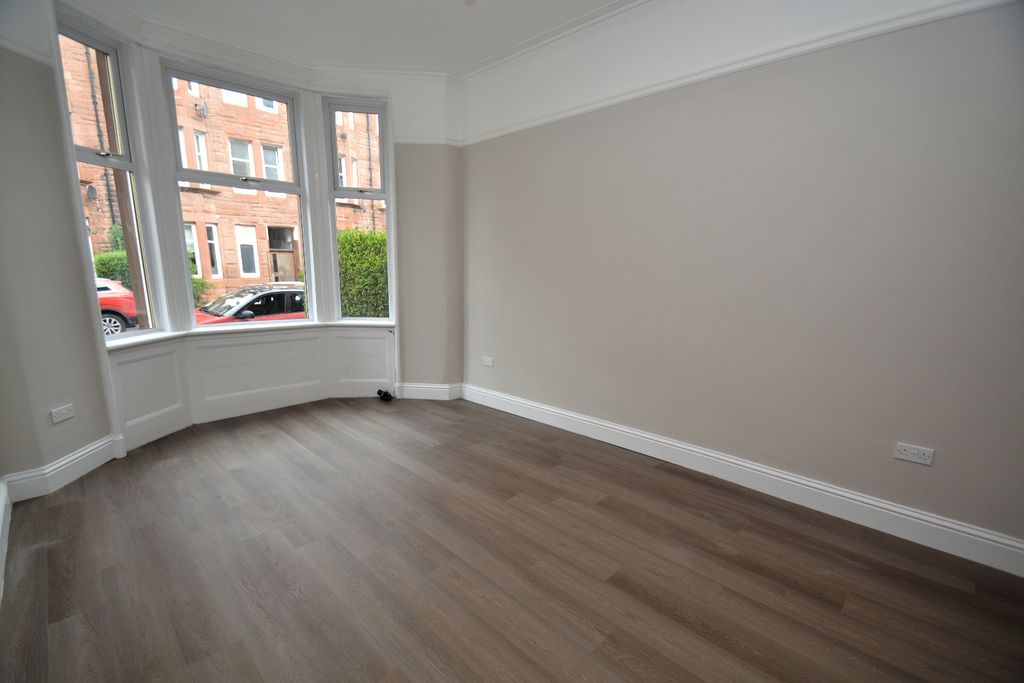 Property photo 2 of 15 4505595