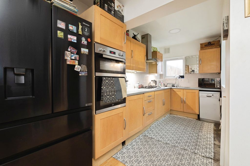 Property photo 3 of 20 Img_4605