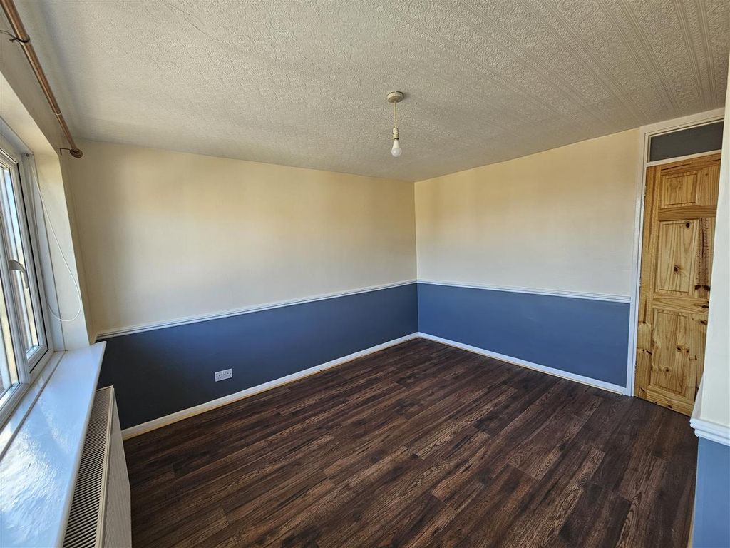 Property photo 2 of 4 Lounge