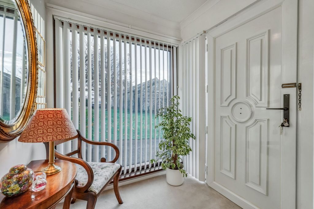 Property photo 3 of 30