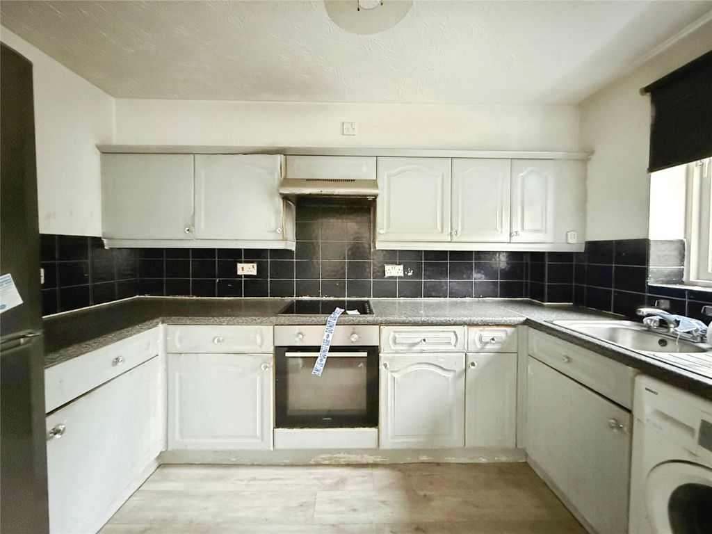 Property photo 2 of 8 Picture No. 05