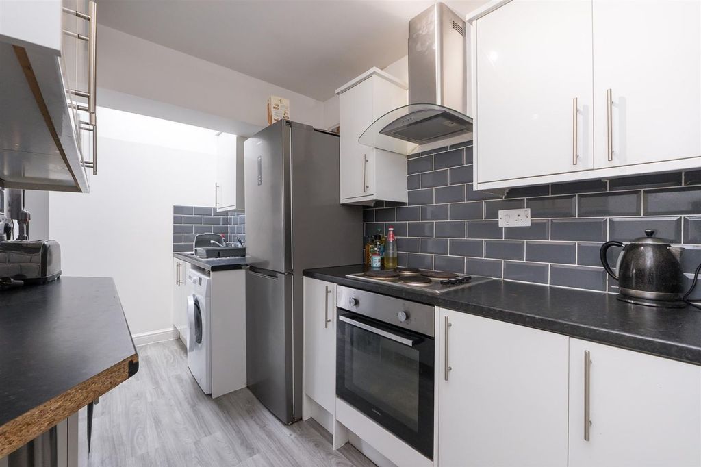 Property photo 2 of 9 13-Deep-Pit-Road-Bs5-7Uf-8.Jpg