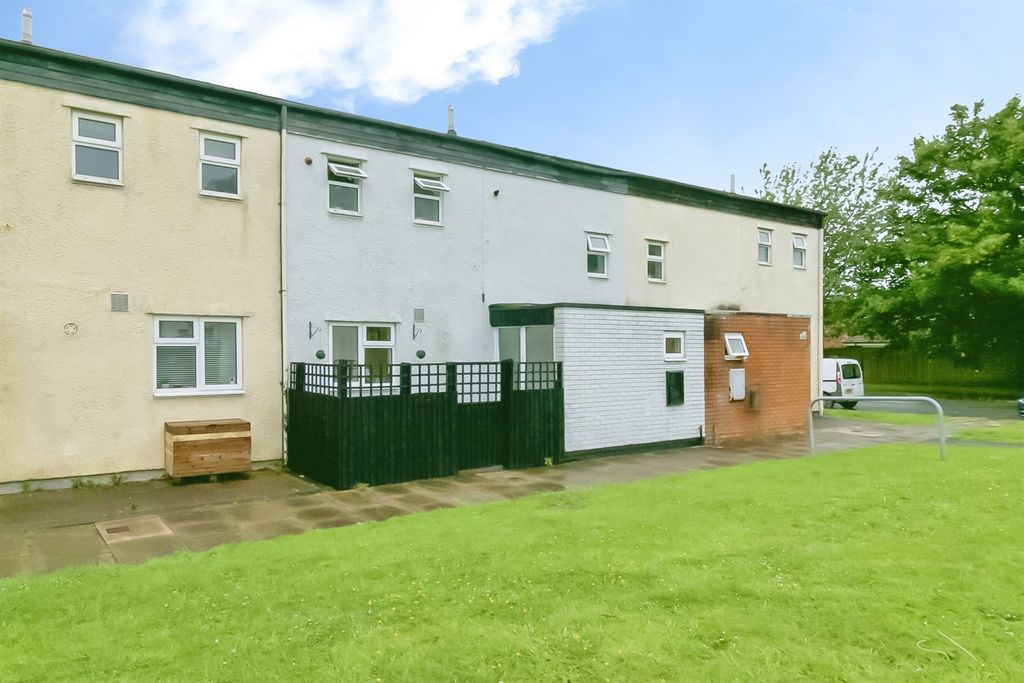 Property photo 1 of 13