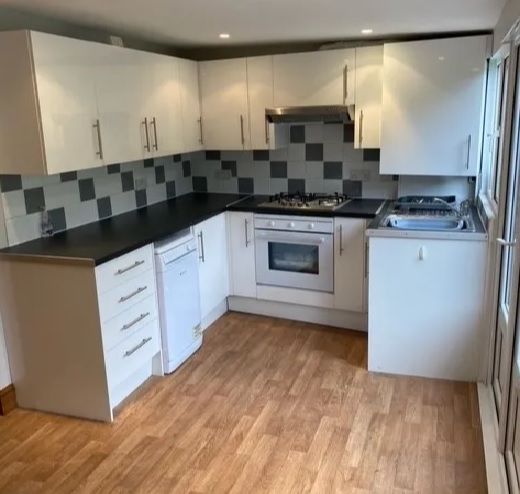 Property photo 1 of 19 Kitchen