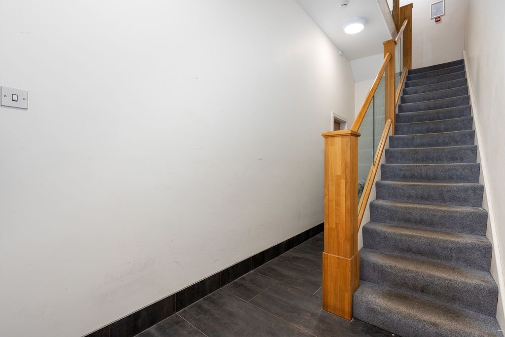 Property photo 3 of 14 9 Delamere Apartments