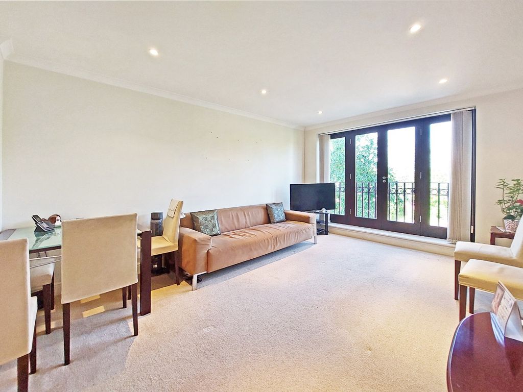 Property photo 3 of 13 4211647