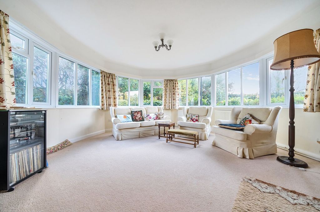 Property photo 2 of 21