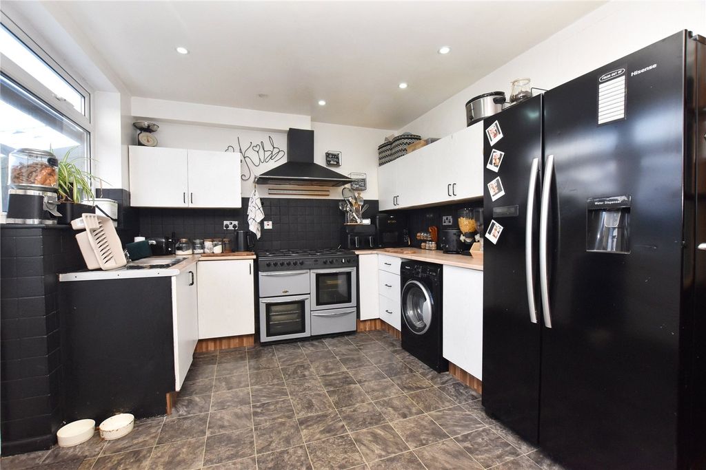 Property photo 3 of 15 Picture No. 19