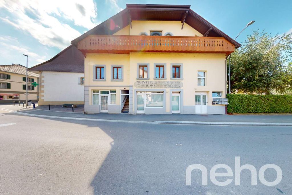 Property photo 1 of 12