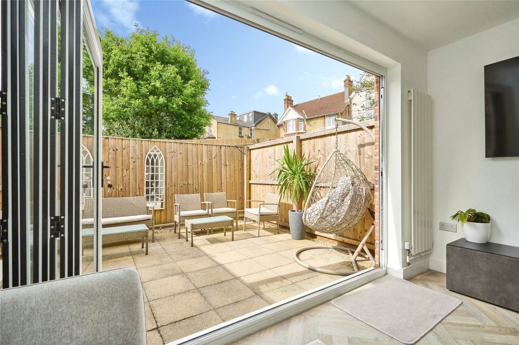 Property photo 3 of 16 Bi-Fold Doors