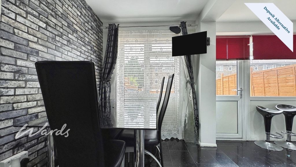 Property photo 3 of 11 Dining Area