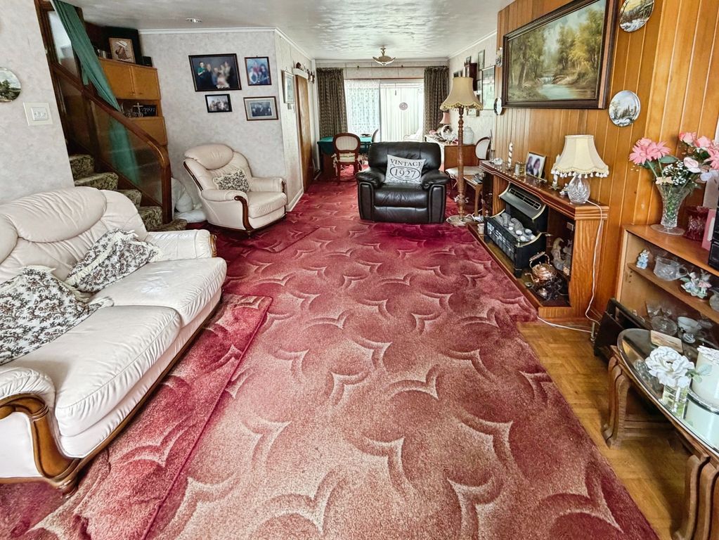 Property photo 3 of 16 Pbox-Img.Jpg