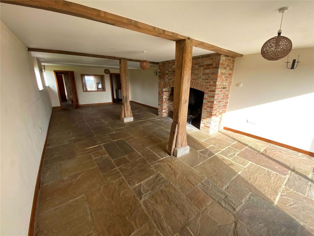 Property photo 3 of 7 West Oast