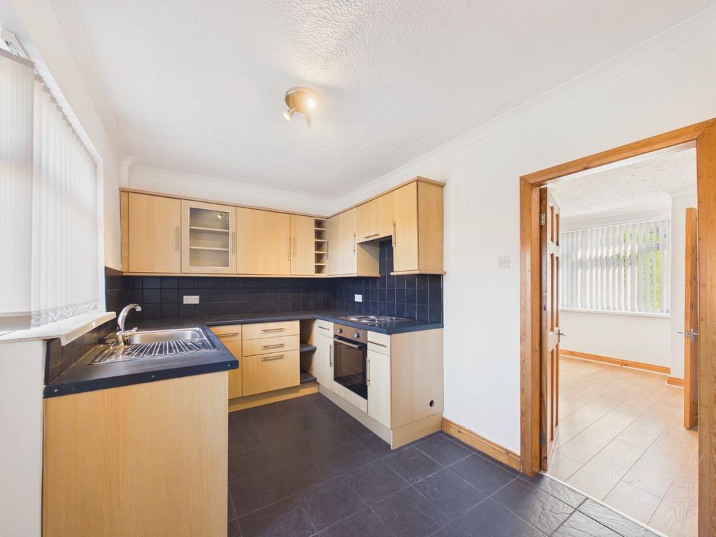 Property photo 3 of 13 5372165