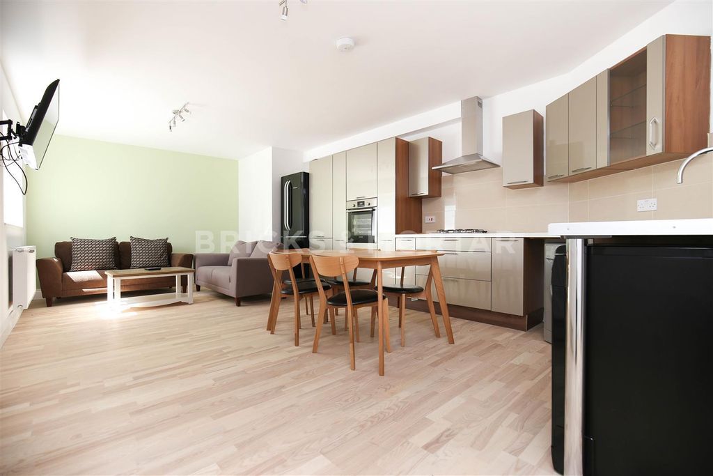 Property photo 1 of 17 1.Jpg