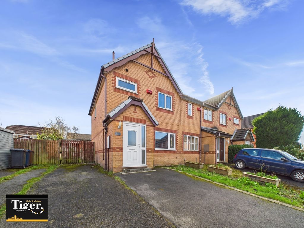 Property photo 1 of 13 Cam02176G0-Pr0495-Still013