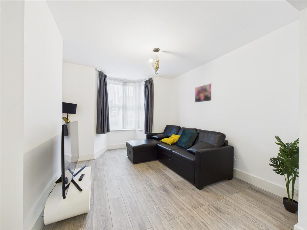 Property photo 1 of 14 Cam02664G0-Pr0120-Still001.Jpg