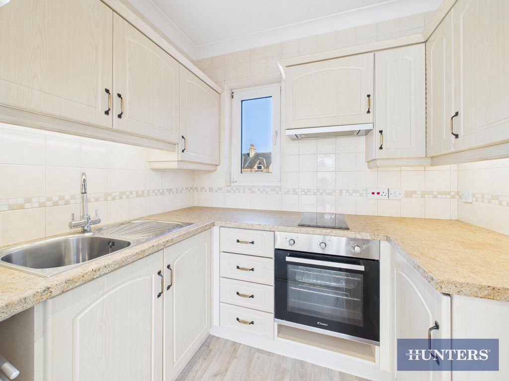 Property photo 3 of 12 Kitchen